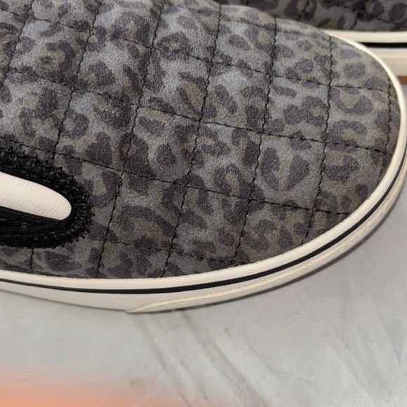 VANS Animal Print UltraCush Sneakers (Like New!) - Picture 6 of 8